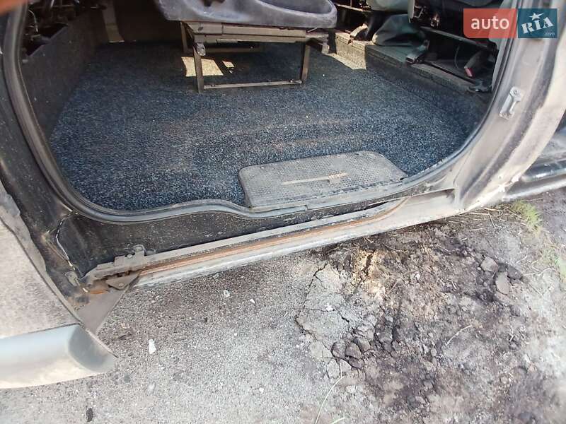 Минивэн Opel Vivaro 2004 в Сумах