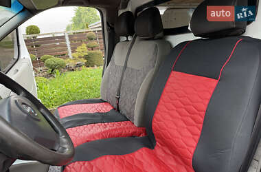 Грузовой фургон Opel Vivaro 2004 в 