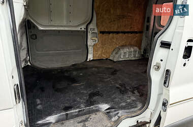 Грузовой фургон Opel Vivaro 2004 в 