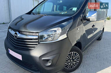 Минивэн Opel Vivaro 2015 в Ивано-Франковске