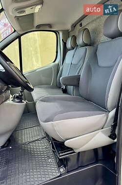 Вантажний фургон Opel Vivaro 2014 в 