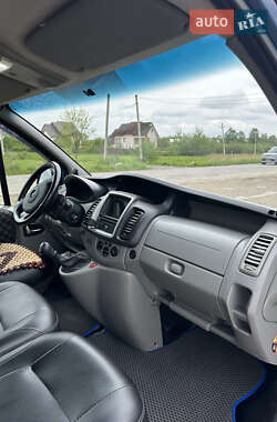 Мінівен Opel Vivaro 2014 в 