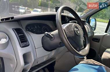 Минивэн Opel Vivaro 2004 в 