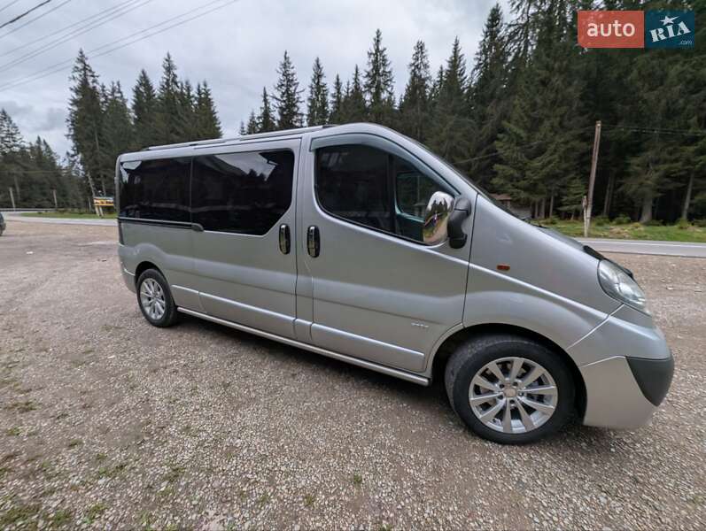 Мінівен Opel Vivaro 2012 в Яремчі фото 3 Мінівен Opel Vivaro 2012 в Яремчі