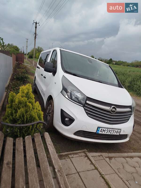 Минивэн Opel Vivaro 2018 в 