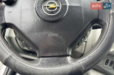Минивэн Opel Vivaro 2005 в 