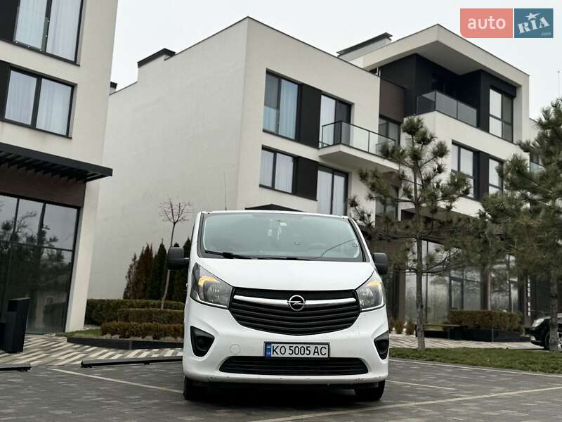 Opel Vivaro 2016