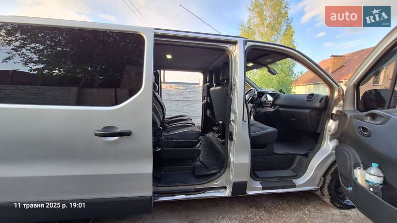 Мінівен Opel Vivaro 2015 в Дніпрі фото 9 Мінівен Opel Vivaro 2015 в Дніпрі