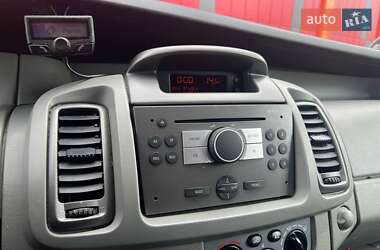 Минивэн Opel Vivaro 2010 в 