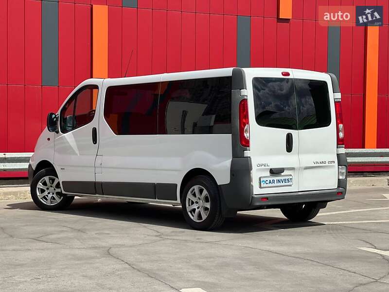 Минивэн Opel Vivaro 2010 в Киеве