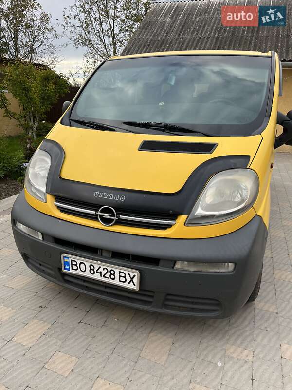 Мінівен Opel Vivaro 2004 в Тернополі