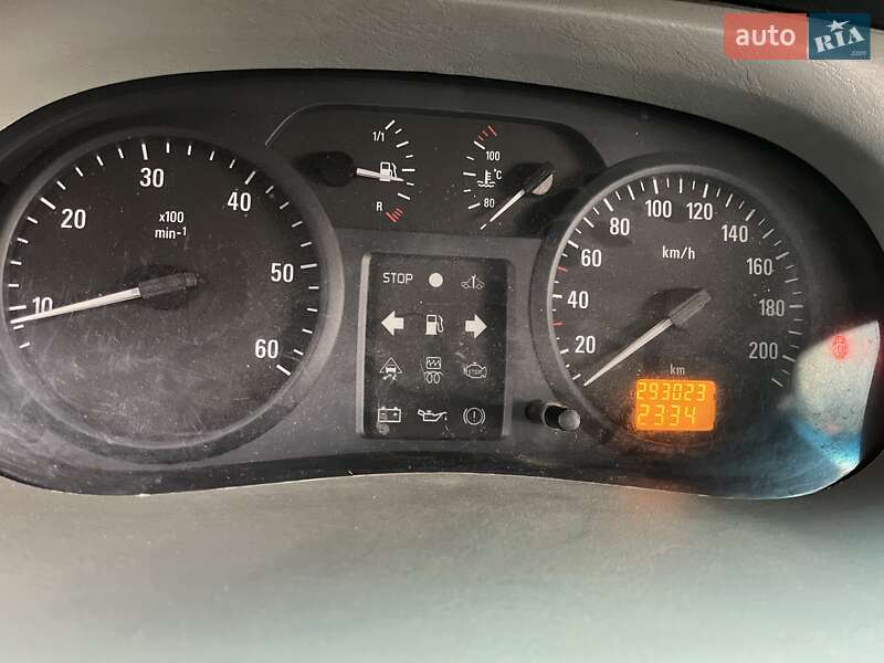 Мінівен Opel Vivaro 2004 в Тернополі