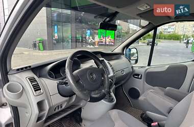Мінівен Opel Vivaro 2011 в 