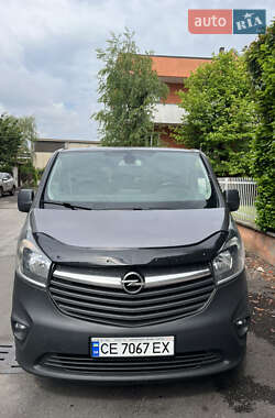 Минивэн Opel Vivaro 2015 в Новоселице