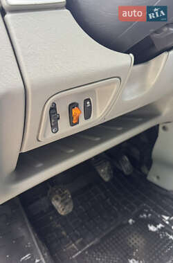 Минивэн Opel Vivaro 2010 в 