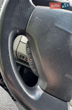 Минивэн Opel Vivaro 2010 в 