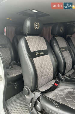 Мінівен Opel Vivaro 2013 в 