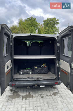Мінівен Opel Vivaro 2004 в 