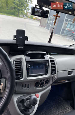 Мінівен Opel Vivaro 2004 в 