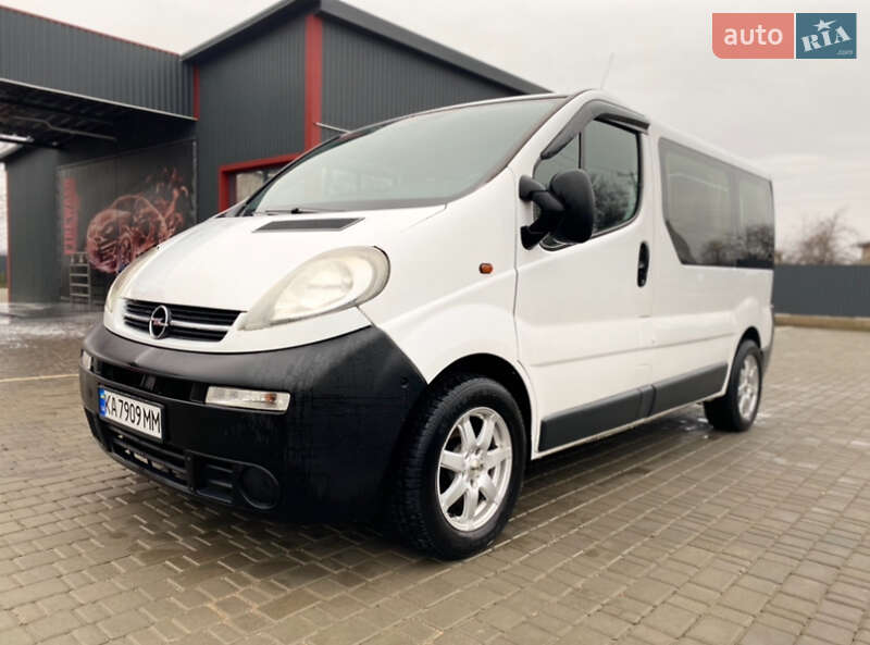 Минивэн Opel Vivaro 2005 в 