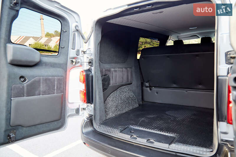 Мінівен Opel Vivaro 2020 в Києві