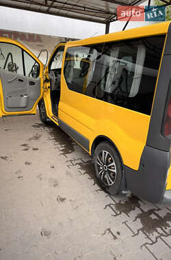 Мінівен Opel Vivaro 2004 в 