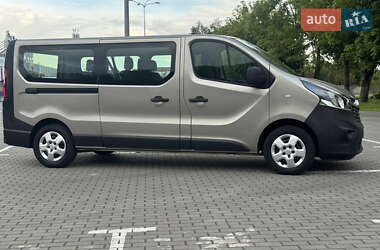 Минивэн Opel Vivaro 2015 в 