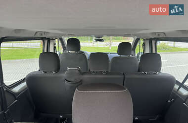 Минивэн Opel Vivaro 2015 в 