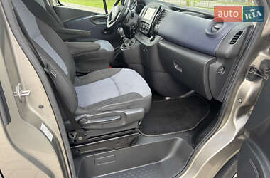 Минивэн Opel Vivaro 2015 в 