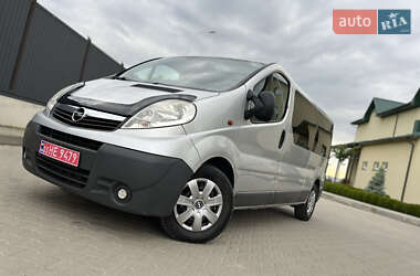 Мінівен Opel Vivaro 2013 в 