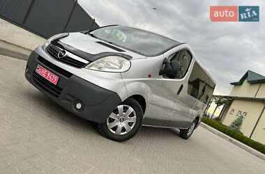 Мінівен Opel Vivaro 2013 в 