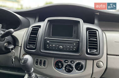 Мінівен Opel Vivaro 2013 в 