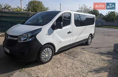Минивэн Opel Vivaro 2016 в 