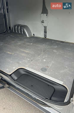 Вантажний фургон Opel Vivaro 2014 в 