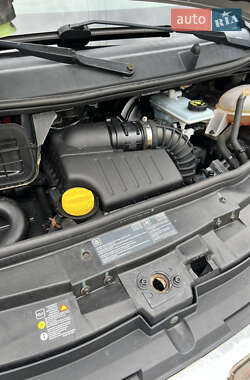 Вантажний фургон Opel Vivaro 2014 в 
