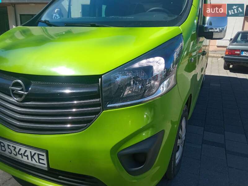 Мінівен Opel Vivaro 2017 в Вінниці