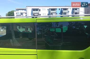 Мінівен Opel Vivaro 2017 в 