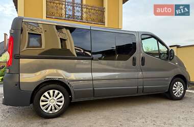 Мінівен Opel Vivaro 2013 в 