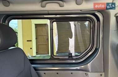 Мінівен Opel Vivaro 2013 в 
