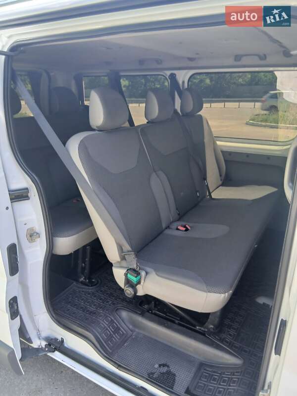 Минивэн Opel Vivaro 2013 в Днепре