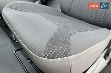 Грузовой фургон Opel Vivaro 2014 в 