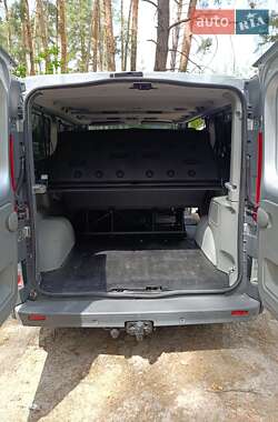 Минивэн Opel Vivaro 2012 в 