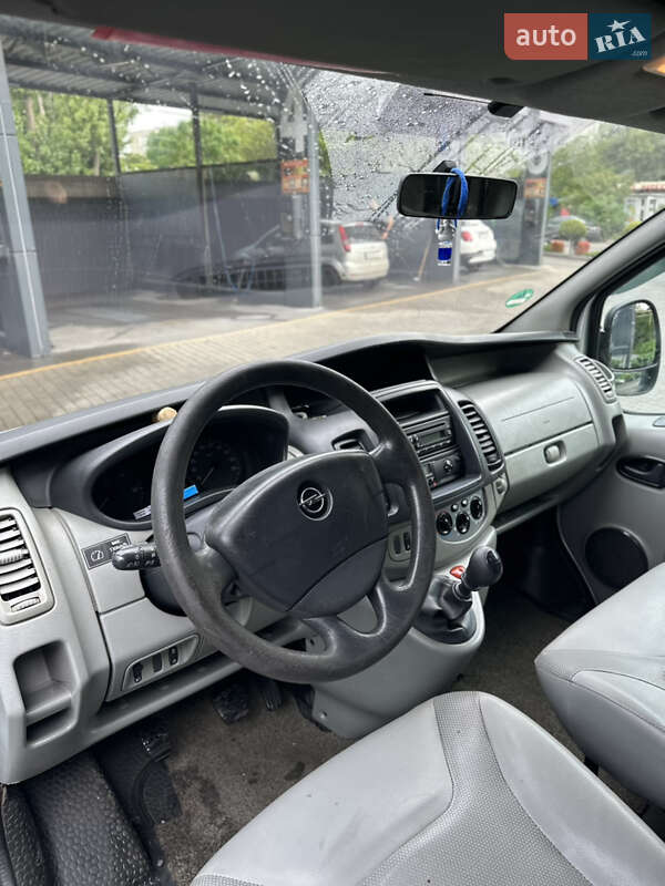 Мінівен Opel Vivaro 2011 в Одесі