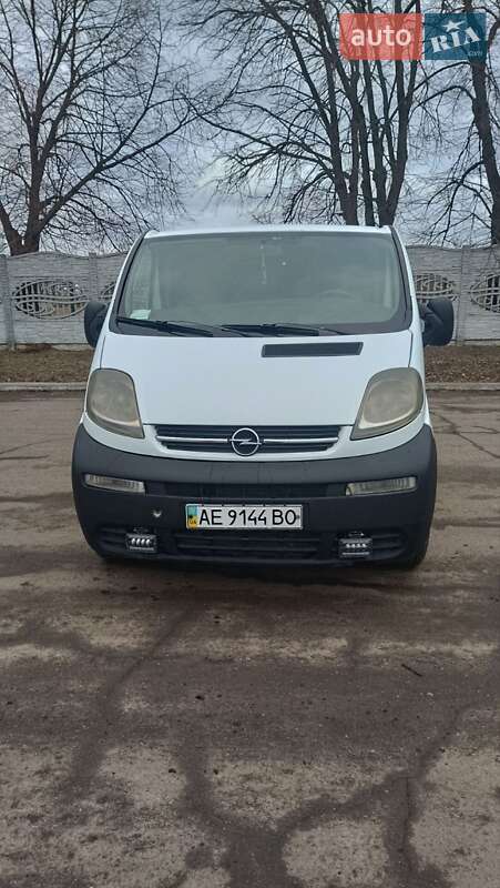 Мінівен Opel Vivaro 2003 в Солоному