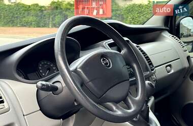 Минивэн Opel Vivaro 2012 в 