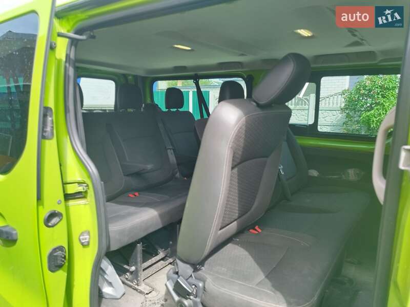 Мінівен Opel Vivaro 2015 в Чернігові