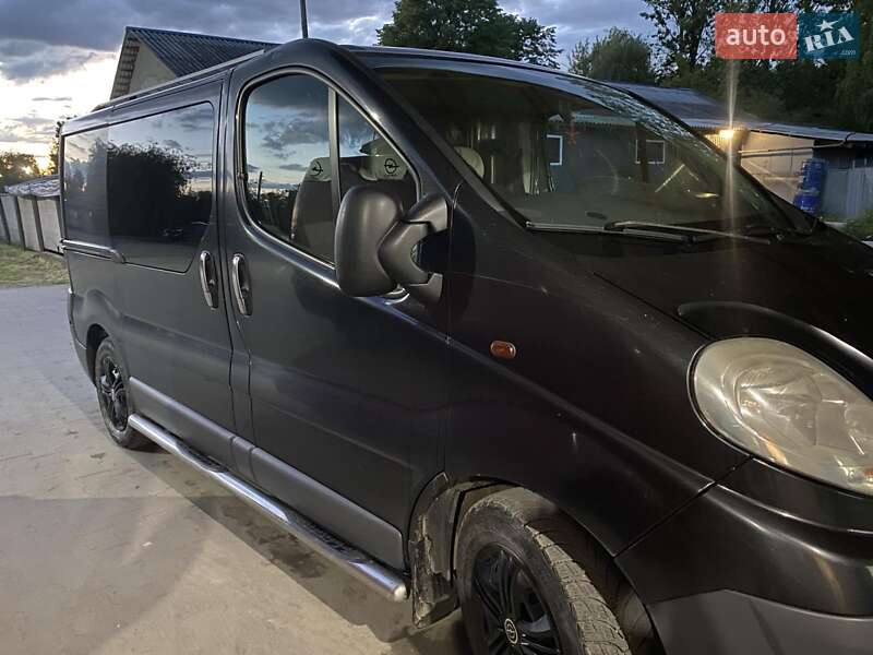 Opel Vivaro 2011