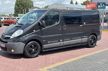 Минивэн Opel Vivaro 2011 в Ровно