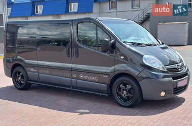 Минивэн Opel Vivaro 2011 в 