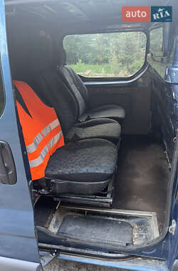 Вантажопасажирський фургон Opel Vivaro 2007 в 